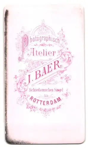 Fotografie J. Baer, Rotterdam, Schiedamschen Singel 55, Portrait Hausfrau mit langen geflochtenem Haar