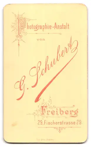Fotografie G. Schubert, Freiberg, Fischerstrasse 29, Portrait stattlicher Herr in modischer Kleidung
