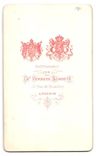 Fotografie Ch. Verbeke-Schrodts, Louvain, Portrait ältere Dame im Kleid mit Ohrringen