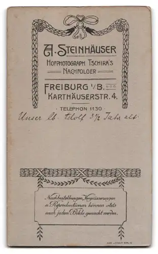 Fotografie A. Steinhäuser, Freiburg i. B., Karthäuserstr. 4, Knabe mit Strohhut und Spielzeug - Reif