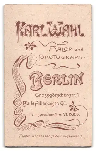 Fotografie Karl Wahl, Berlin, Grossgörschenstr. 1, Portrait Herr in elegantem Anzug mit Krawatte