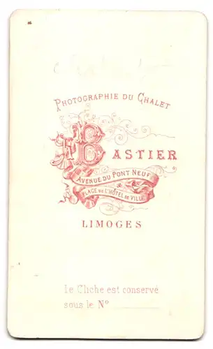 Fotografie Atelier Bastier, Limoges, Avenue Du Pont Neuf, Edeldame mit Schmuck & geflochtenem Haar