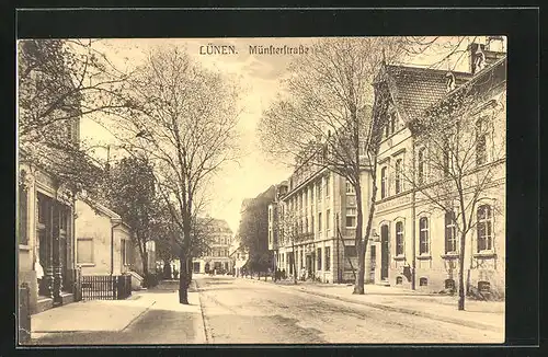 AK Lünen a. d. Lippe, Partie an der Münsterstrasse mit Passanten