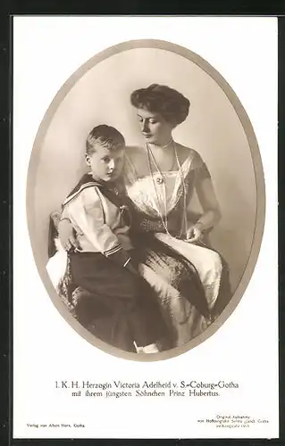 AK I. K. H. Herzogin Victoria Adelheid von Sachsen-Coburg-Gotha mit ihrem jüngsten Söhnchen Prinz Hubertus