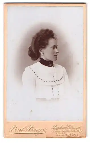 Fotografie Paul Praeger, Lachen-Vonwil b. St. Gallen, Portrait junge Dame in modischer Kleidung