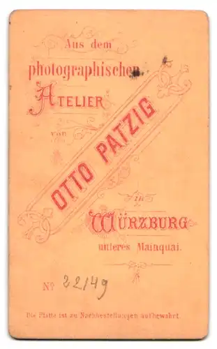 Fotografie Otto Patzig, Würzburg, unteres Mainquai, junger Mann in Dienstuniform