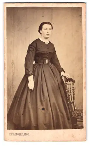 Fotografie E. Lenoble, Verringetorix, Frau in schlichtem Kleid