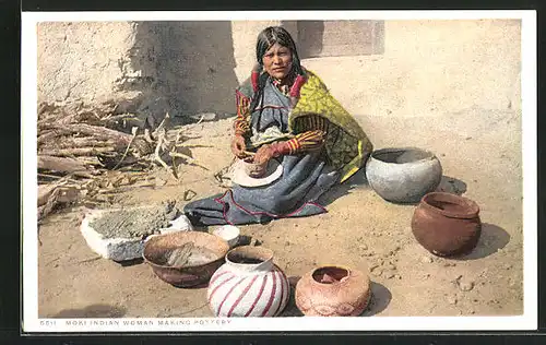 AK Moki Indian woman making pottery, indianische Töpferkunst