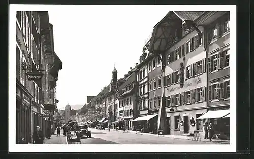 AK Waldshut am Hochrhein, Kaiserstrasse mit Gasthaus zum Wilden Mann, Metzgerei und unterem Tor