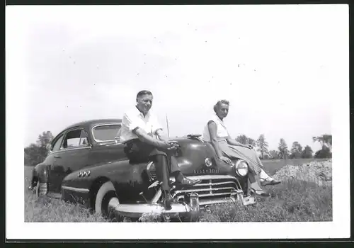 Fotografie Auto Oldsmobile, US-Car in Streetsville 1953