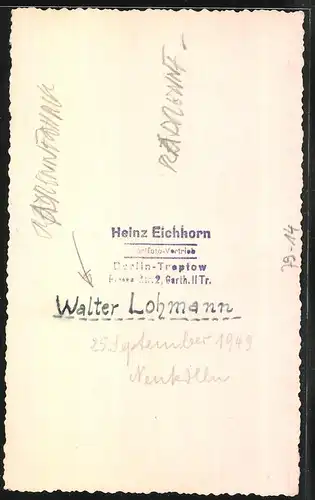 Fotografie Heinz Eichhorn, Berlin-Treptow, Radrennfahrer Walter Lohmann in Neukölln 1949