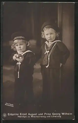 AK Erbprinz Ernst August und Prinz George Wilhelm von Braunschweig, die Jungen in Seemannskleidern