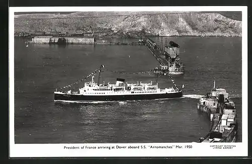 AK S.S. Arromanches arriving at Dover