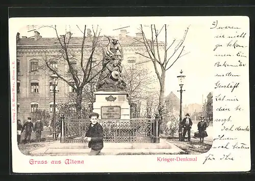 AK Hamburg-Altona, Kinder vor dem Kriegerdenkmal