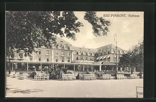 AK Bad Pyrmont, Platzpartie vor dem Kurhaus