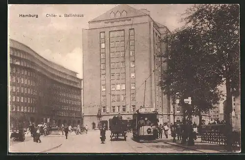 AK Hamburg Kontorhausviertel, Strassenbahnverkehr vor dem Chile- und Ballinhaus