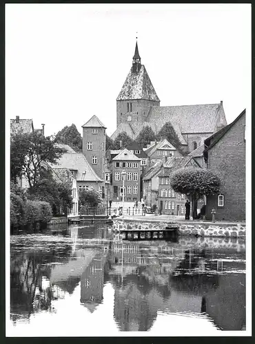 Fotografie Albin Müller, Hamburg-Altona, Schützenstrasse 61, Ansicht Mölln, Ortskern mit St. Nicolai-Kirche