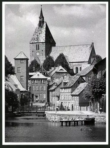 Fotografie Albin Müller, Hamburg-Altona, Schützenstrasse 61, Ansicht Mölln, Ortsansicht mit St. Nicolai-Kirche