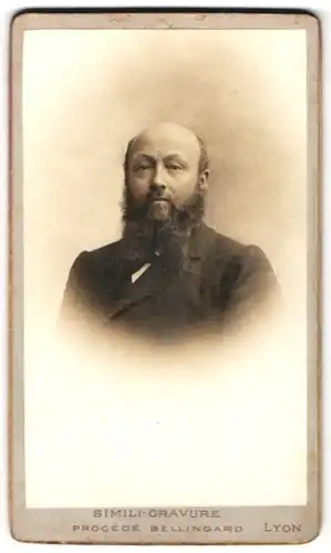 Fotografie P. Bellingard, Lyon, Place Meissonier, 3, Portrait bürgerlicher Herr mit Backenbart