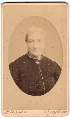 Fotografie F. Gervais, Honfleur, 65, Rue Gambetta, Portrait ältere Dame mit zurückgebundenem Haar