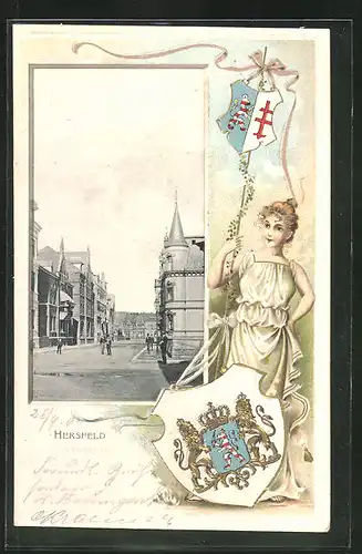Passepartout-Lithographie Hersfeld, Kaiserstrasse im Sonnenschein, Wappen