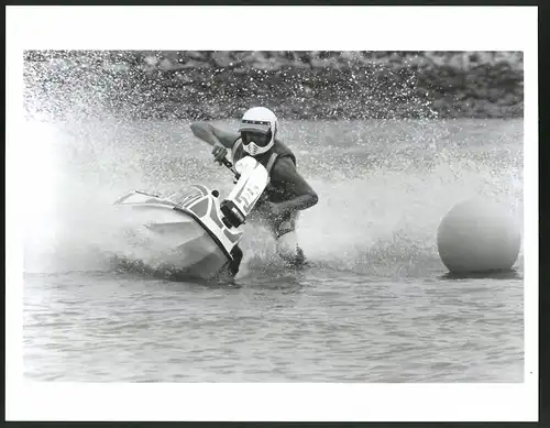 Fotografie Jet Ski Rennen, Brian Bendix beim Jet Ski Slalom, Grossformat 25 x 20cm