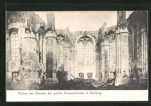 AK Hamburg-Neustadt, Ruinen des Brandes der grossen Michaeliskirche 1906