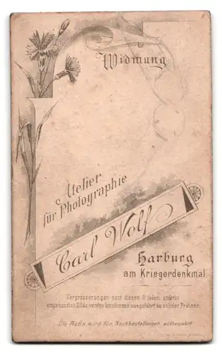 Fotografie Carl Wolf, Harburg, Portrait bürgerliche Dame im weissen Kleid