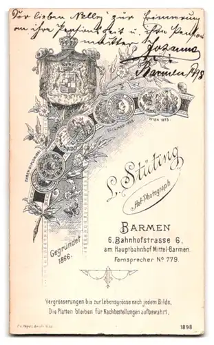 Fotografie L. Stüting, Barmen, Bahnhofstrasse 6, Portrait junge Dame im karierten Kleid