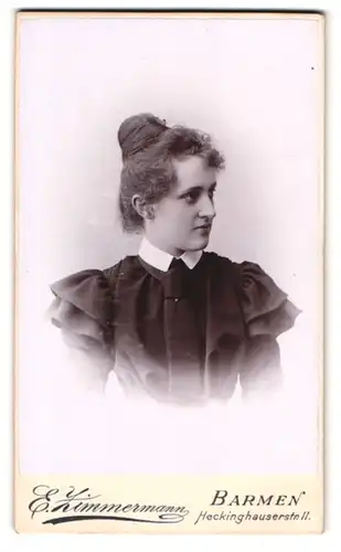 Fotografie E. Zimmermann, Barmen, Heckinghauserstrasse 11, Portrait junge Dame mit Hochsteckfrisur