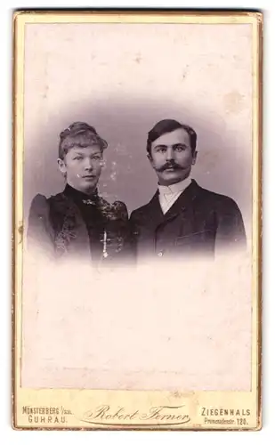 Fotografie Robert Ferner, Ziegenhals, Promenadenstr. 120, Portrait eines elegant gekleideten Paares