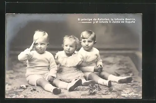 AK El principe de Asturias, la infanta Beatriz, y el infante D. Jaime de Espana