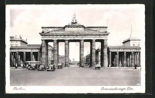 AK Berlin, Brandenburger Tor mit Bus & Autos