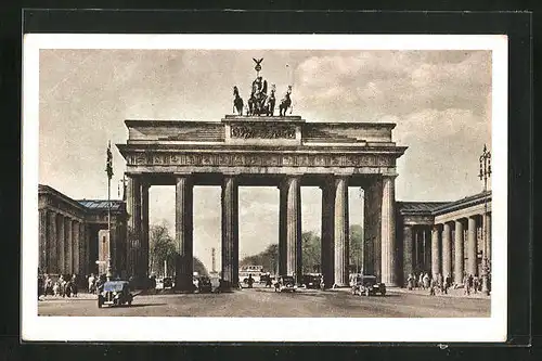 AK Berlin, Brandenburger Tor, Durchblick auf Ostwest-Achse und Siegessäule