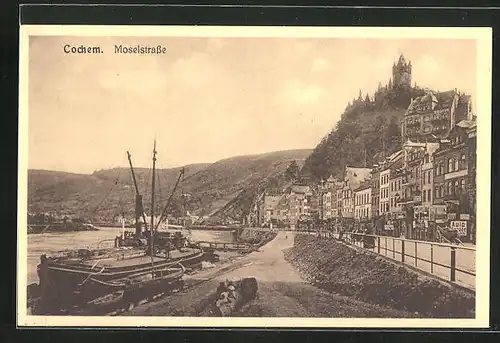 AK Cochem, Moselstrasse mit Frachter