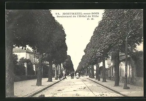 AK Montreuil-sous-Bois, Boulevard de l`Hotel de Ville