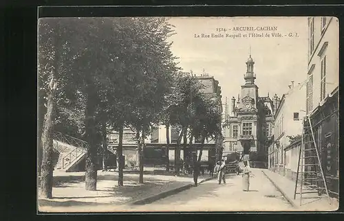 AK Arcueil-Cachan, La Rue Emile Raspail et l`Hotel de Ville
