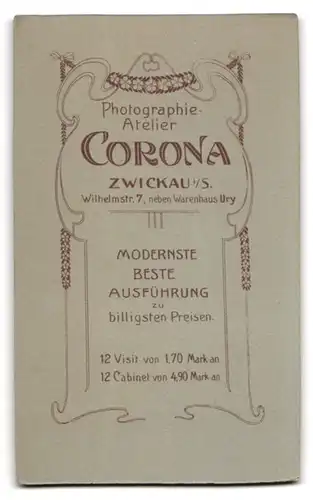 Fotografie Atelier Corona, Zwickau i. S., Wilhelmstr. 7, Portrait Junge im Anzug