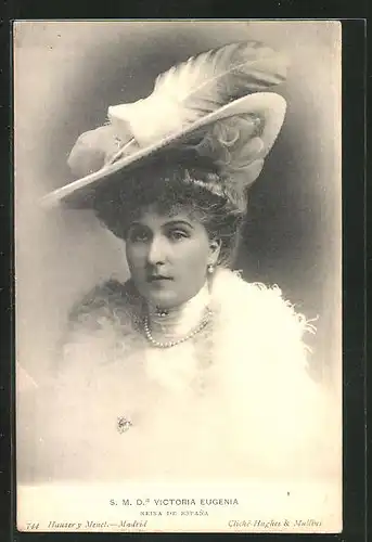 AK S. M. Da. Victoria Eugenia Reina de Espana