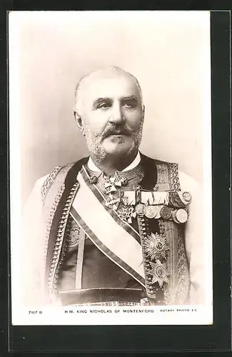 AK König Nicholas von Montenegro in Uniform mit Orden