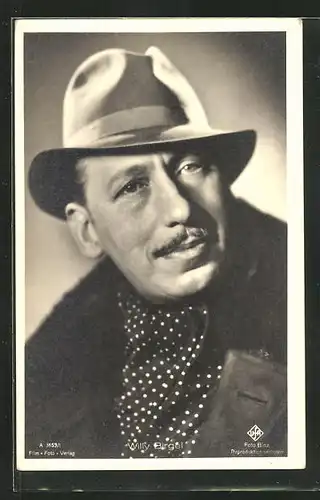 AK Schauspieler Willy Birgel im Mantel mit Pelzbesatz