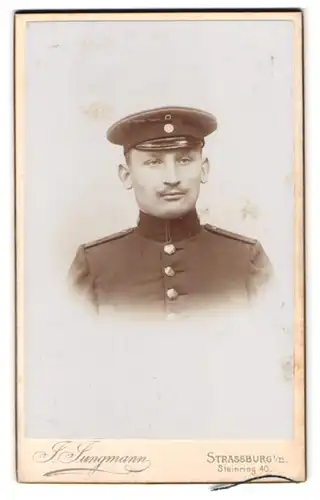 Fotografie J. Jungmann, Strassburg i/E., Steinring 40, Portrait Soldat mit Uniformmütze