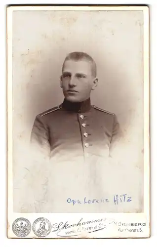 Fotografie L. Korhammer, Nürnberg, Fürtherstr. 5, Soldat Lorenz Hitz, Schulterstück Einjährig Freiwilliger