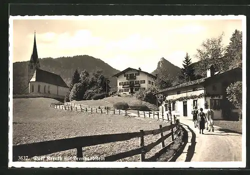 AK Dorf Kreuth, Strassenpartie mit Leonhardstein