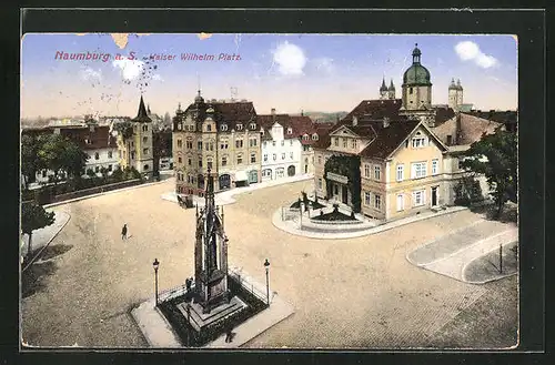 AK Naumburg a. S., Kaiser Wilhelm Platz mit Geschäft und Denkmal