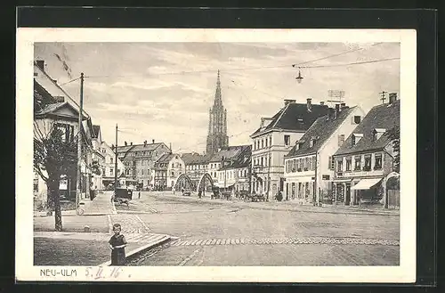 AK Neu-Ulm, Strassenpartie mit Brücke und Kirche