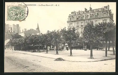 AK Charenton, la Place Henri-IV