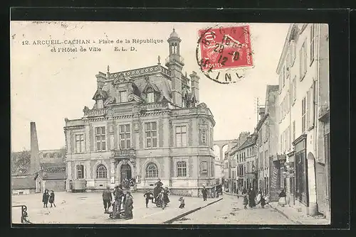 AK Arcueil-Cachan, Place de la Republique et l`Hotel de Ville