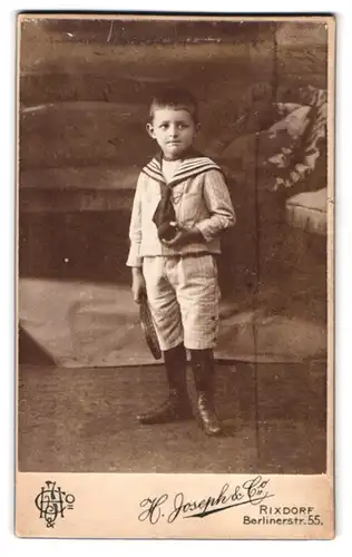 Fotografie H. Joseph & Co, Rixdorf-Berlin, Berliner Strasse 55, kleiner Junge im Matrosenanzug