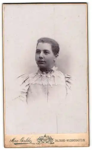 Fotografie Max Balde, Salzburg-Wildbadgastein, Portrait junge Dame mit zurückgebundenem Haar